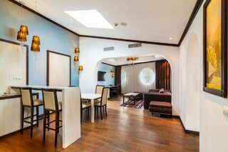 Отель Epoque Hotel - Relais & Chateaux Бухарест VIP-люкс Epoque с террасой и бесплатным Wi-Fi-6