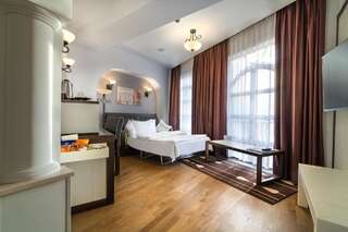 Отель Epoque Hotel - Relais & Chateaux Бухарест Представительский люкс с диваном-кроватью и бесплатным Wi-Fi-3